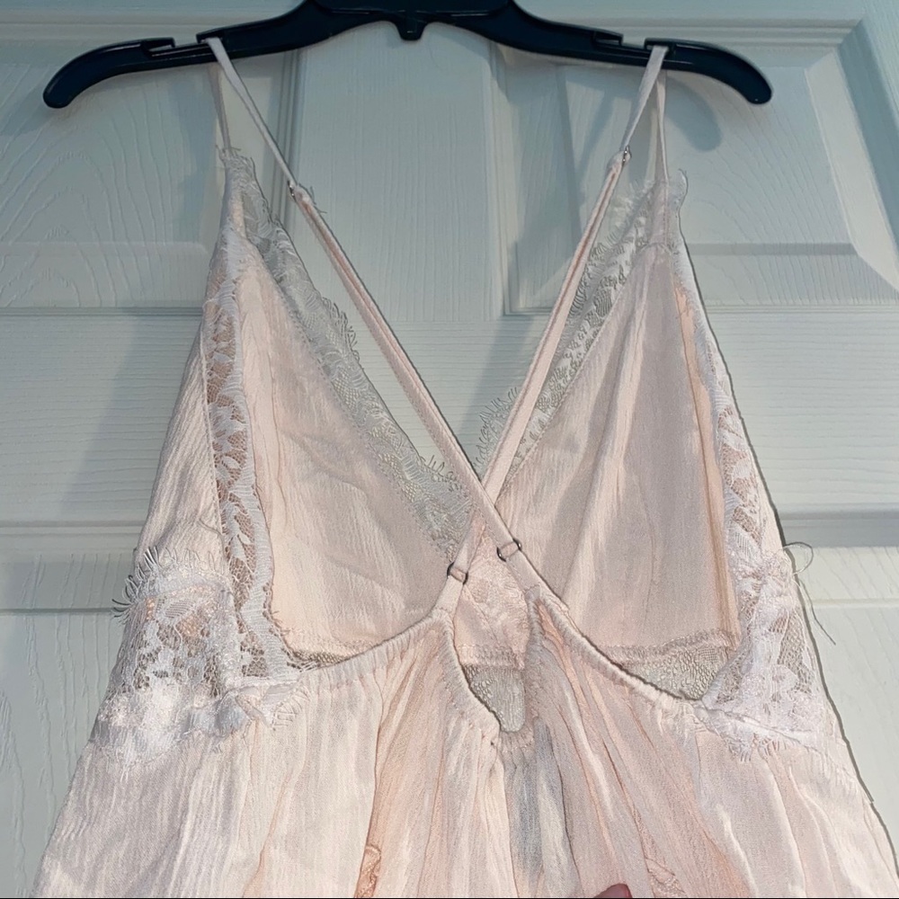 Lace Backless Tank - Picture 2 of 3